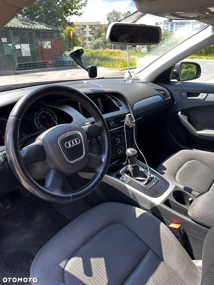 Audi A4 Avant 2.0 TDI DPF Ambiente - 7