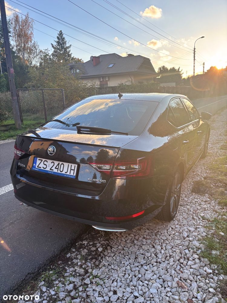 Skoda Superb 2.0 TSI Sportline DSG - 8