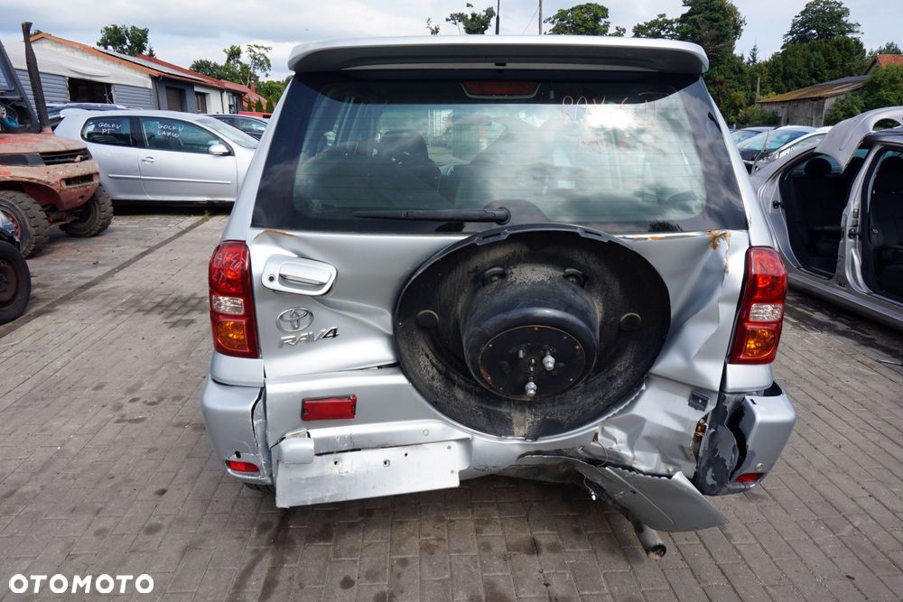 TOYOTA RAV4 II LIFT 5D 2005 1D4 2.0 16V 1AZ-FE 150KM E352F SREBRNY na części - 4
