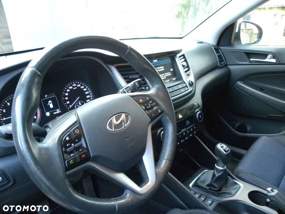 Hyundai Tucson blue 1.6 GDi 2WD Intro Edition - 32