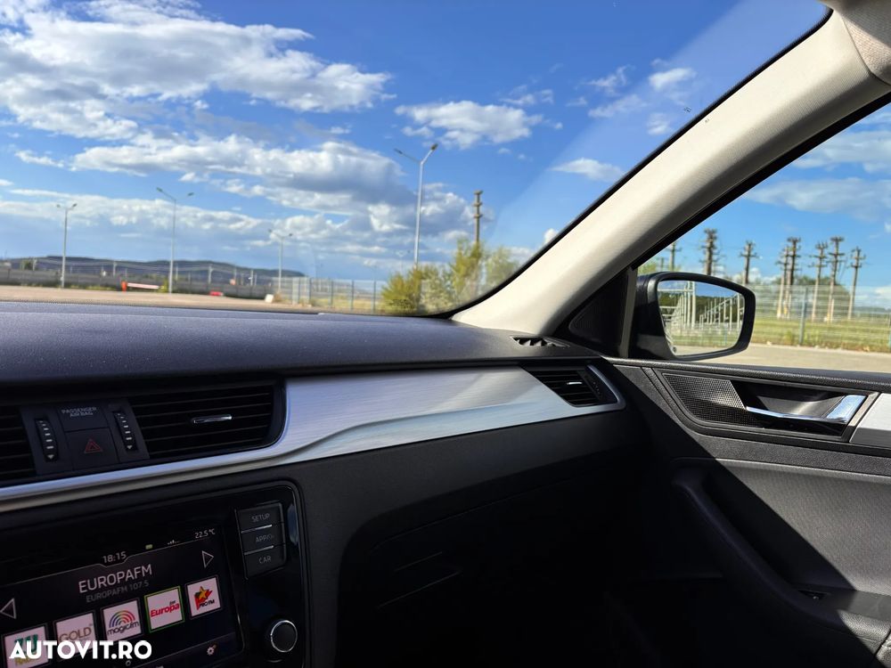 Skoda RAPID 1.0 TSI Style - 17