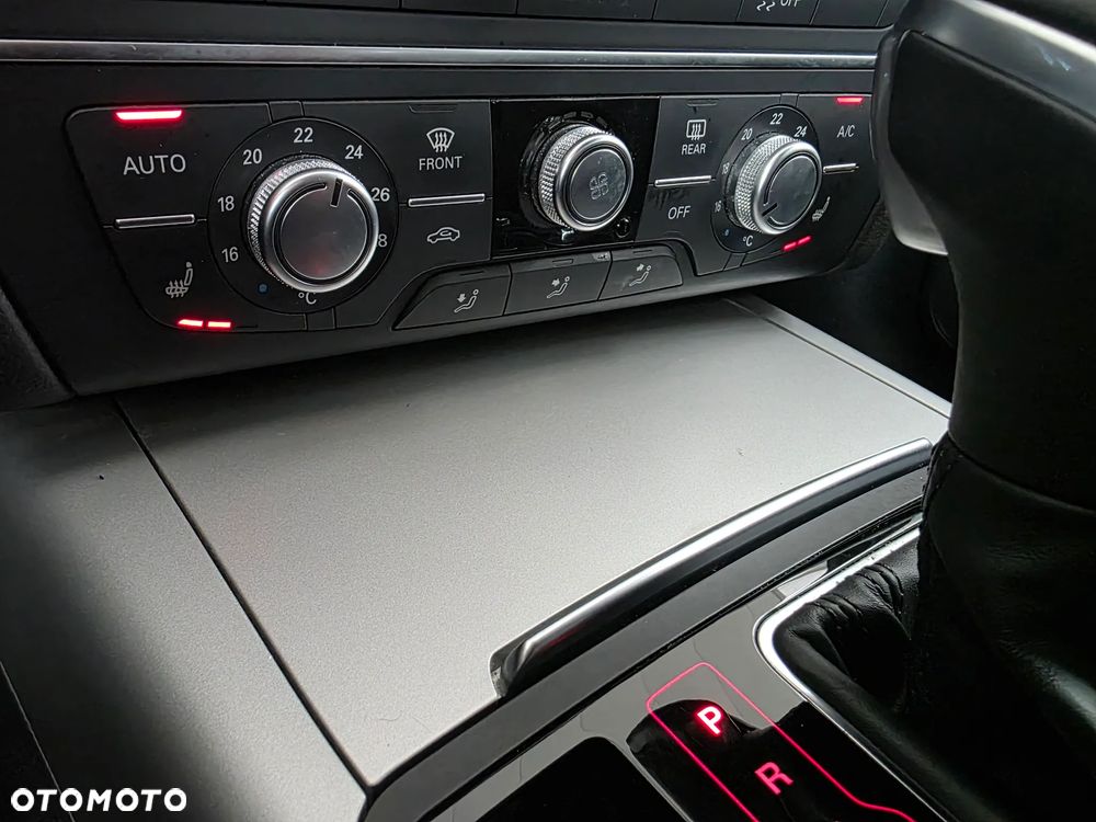 Audi A6 Avant 2.0 TDI Ultra DPF S tronic - 26