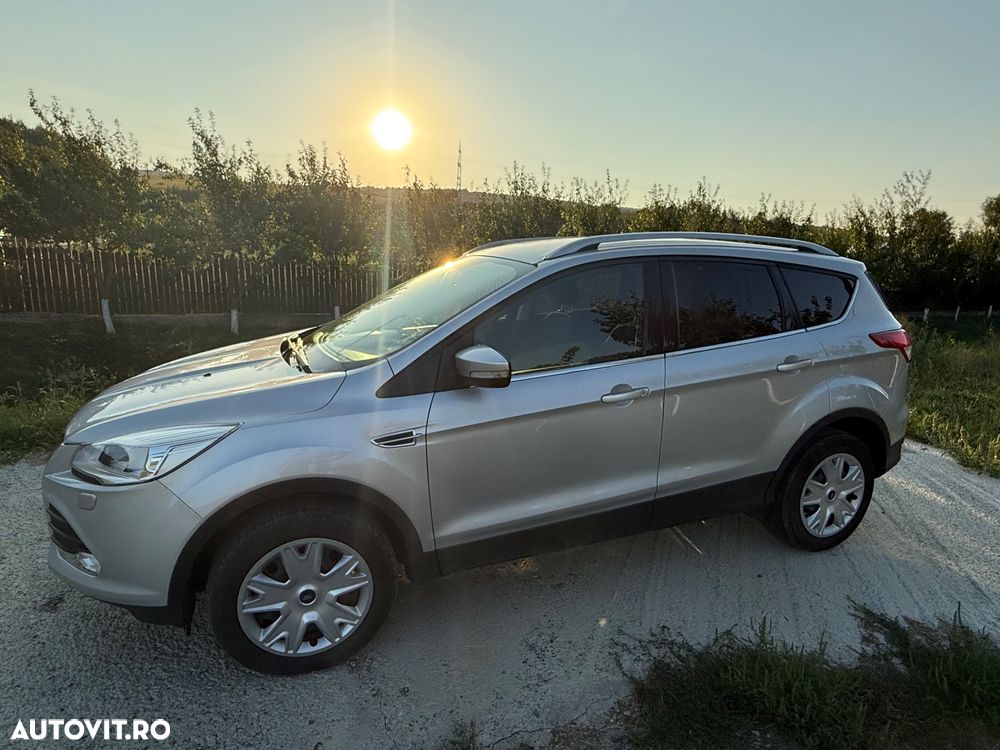 Ford Kuga 1.5 EcoBoost 2x4 Titanium - 4