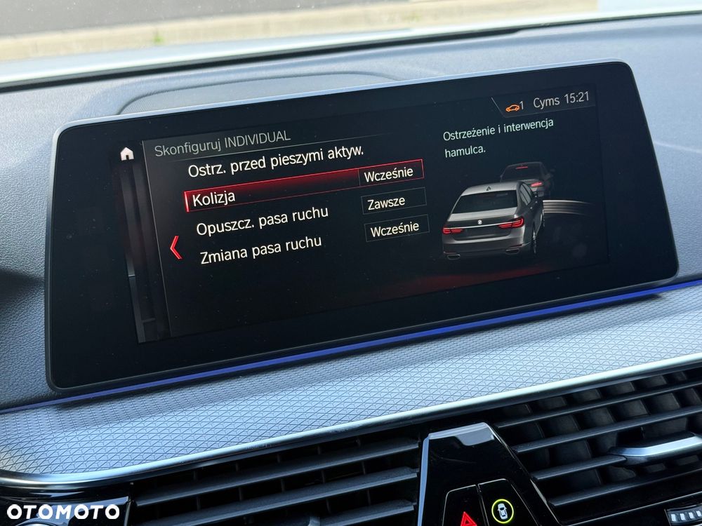 BMW Seria 5 520d xDrive Touring M Sport Edition - 33