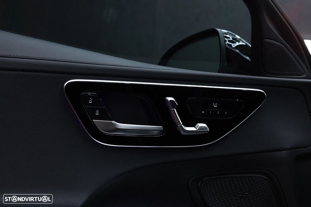 Mercedes-Benz C 300 e AMG Line - 16