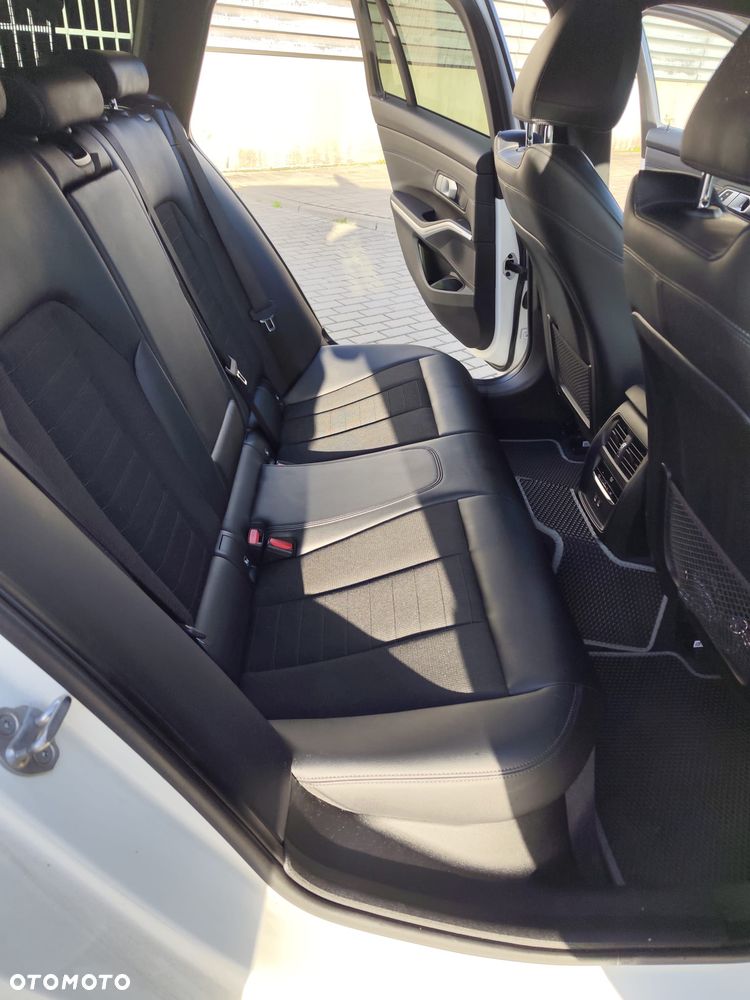 BMW Seria 3 320d Advantage sport - 9