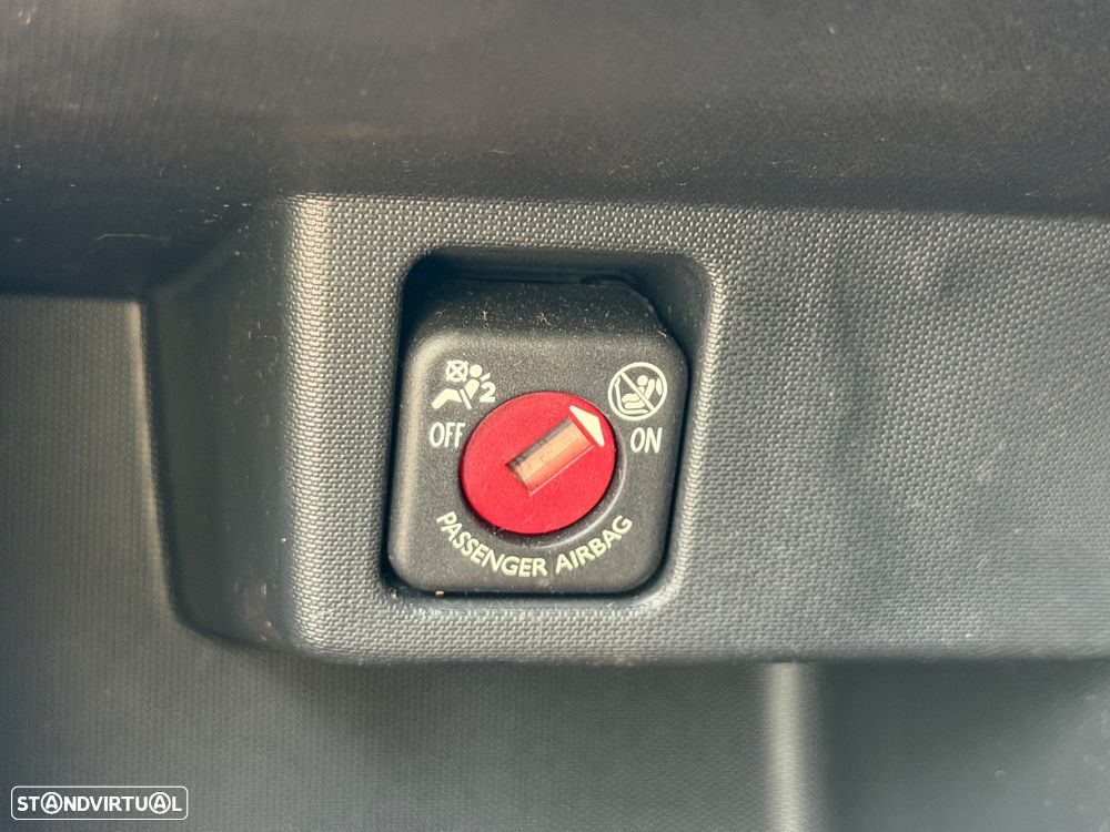 Toyota Aygo 1.0 Red Edition - 25