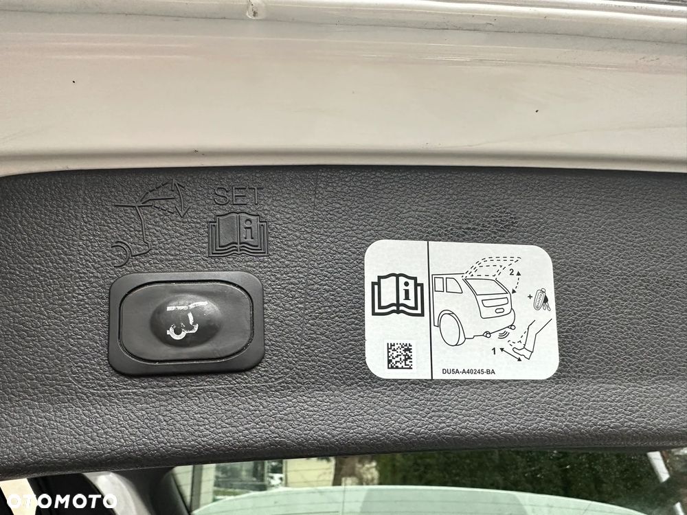 Ford Kuga ver-1-5-ecoboost-fwd-st--line-ass-mmt6 - 16