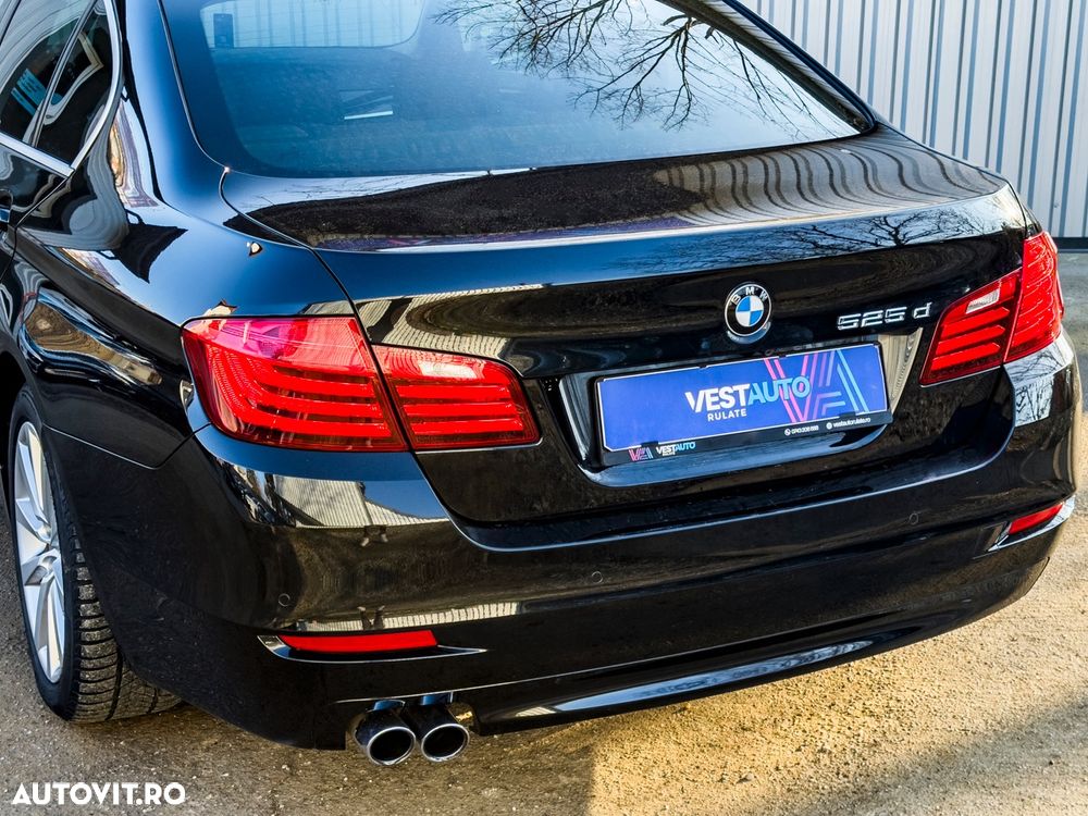 BMW Seria 5 525d Aut. - 36