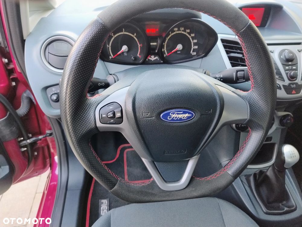 Ford Fiesta - 9