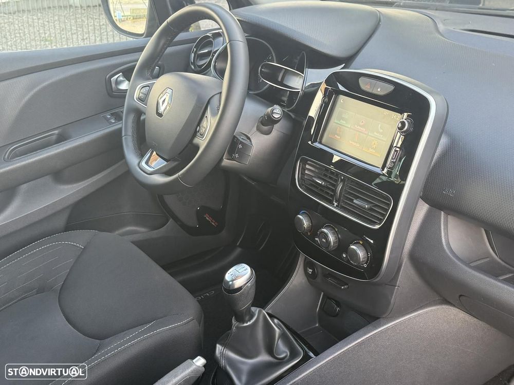 Renault Clio 0.9 TCe Limited Bi-Fuel - 33