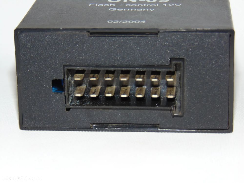 Moduł przekaźnik sterownik świateł haka holowniczego przyczepy UN-09 Flash Control VW Volkswagen Skoda Seat Audi Mercedes Volvo Opel Ford Toyota - 6