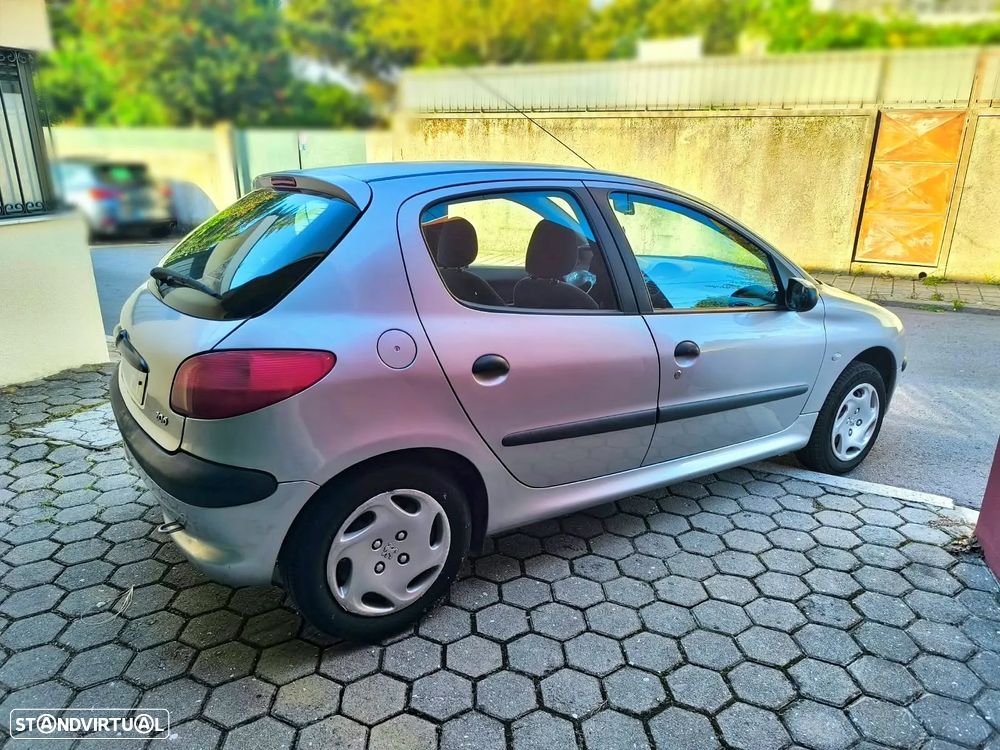Peugeot 206 1.1 XT - 6