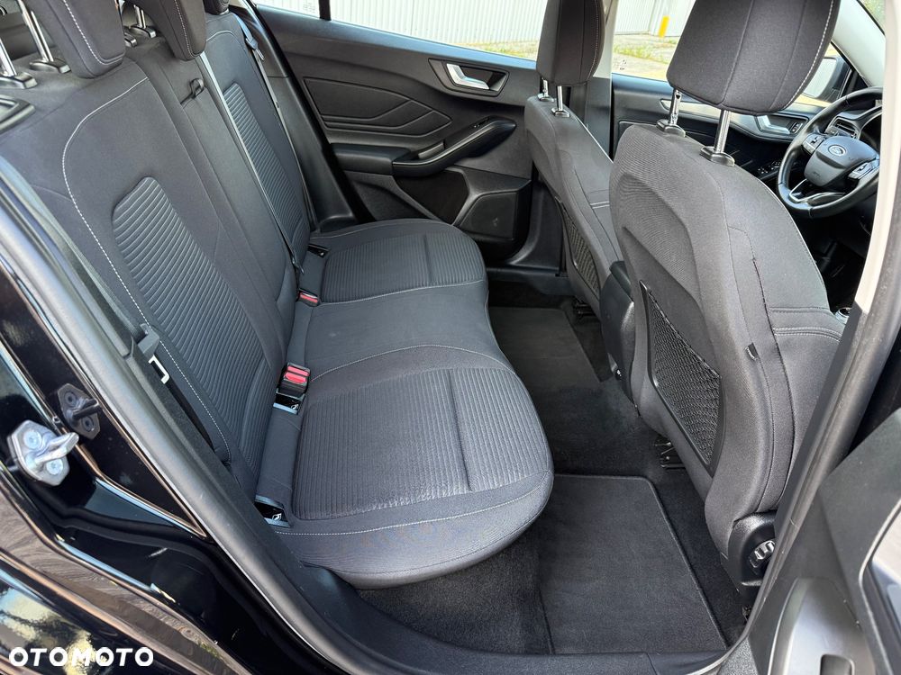 Ford Focus 1.5 EcoBlue Start-Stopp-System TITANIUM - 11