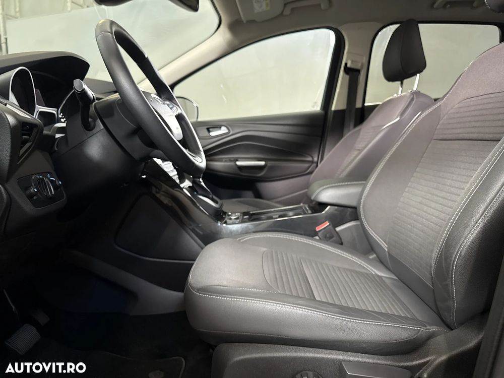Ford Kuga - 21