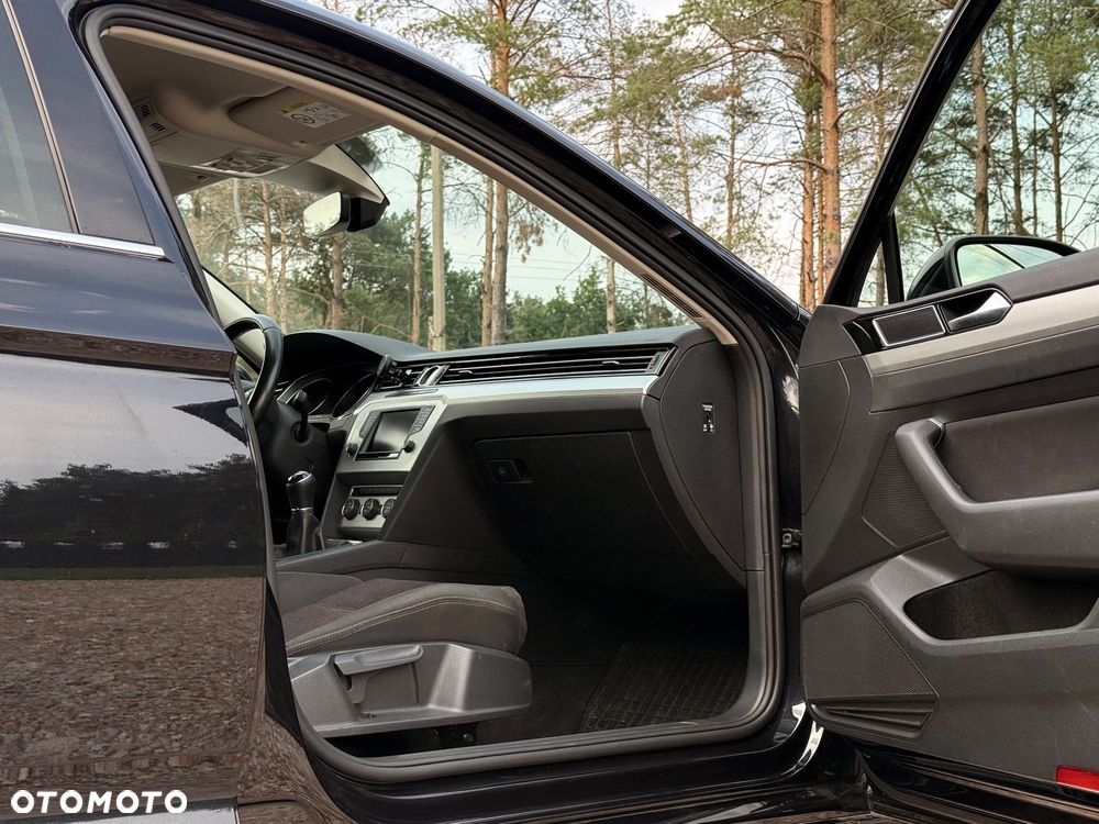 Volkswagen Passat 1.8 TSI BMT Comfortline - 9