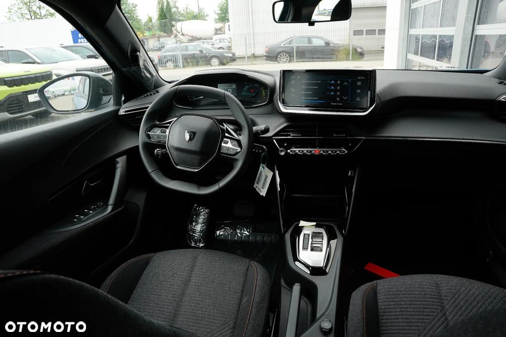 Peugeot 2008 - 8