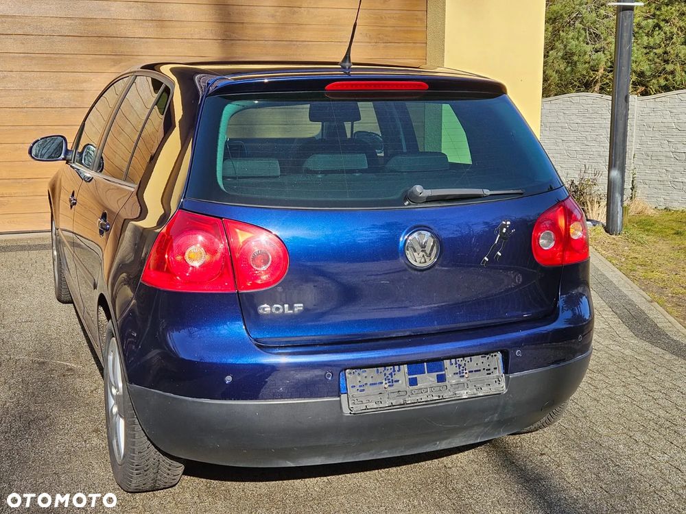 Volkswagen Golf - 5