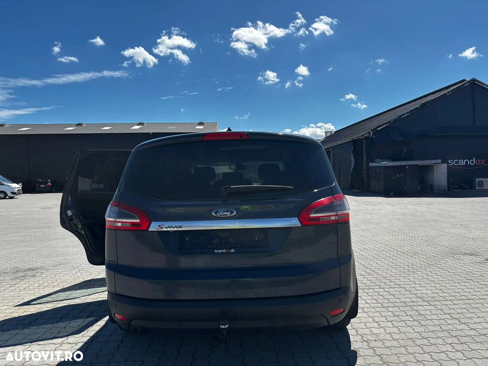 Ford S-Max - 17