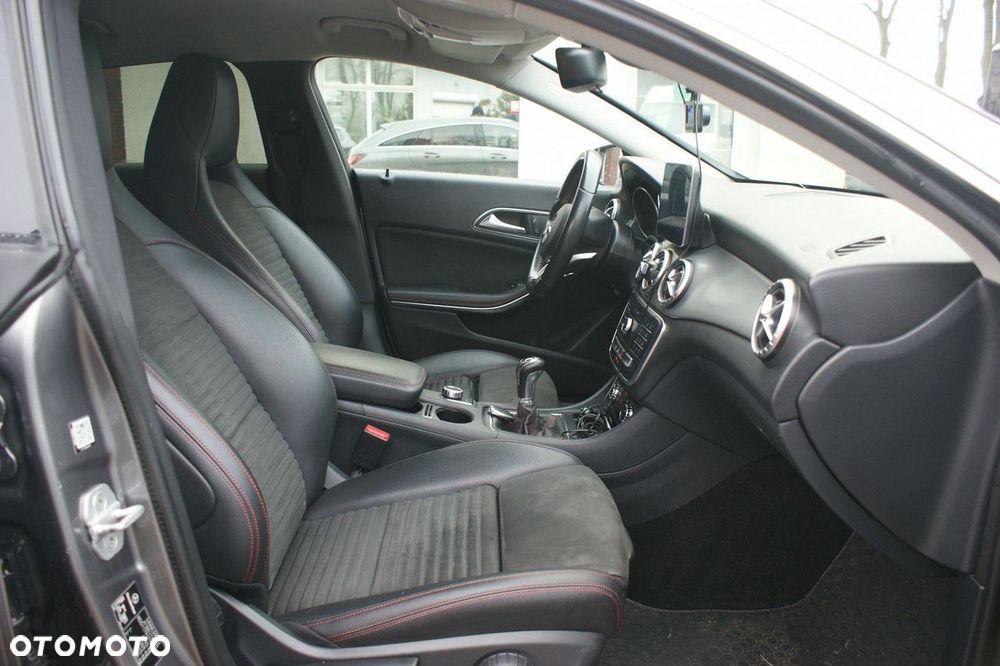 Mercedes-Benz CLA - 18
