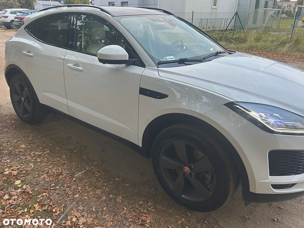 Jaguar E-Pace 2019 photo 5