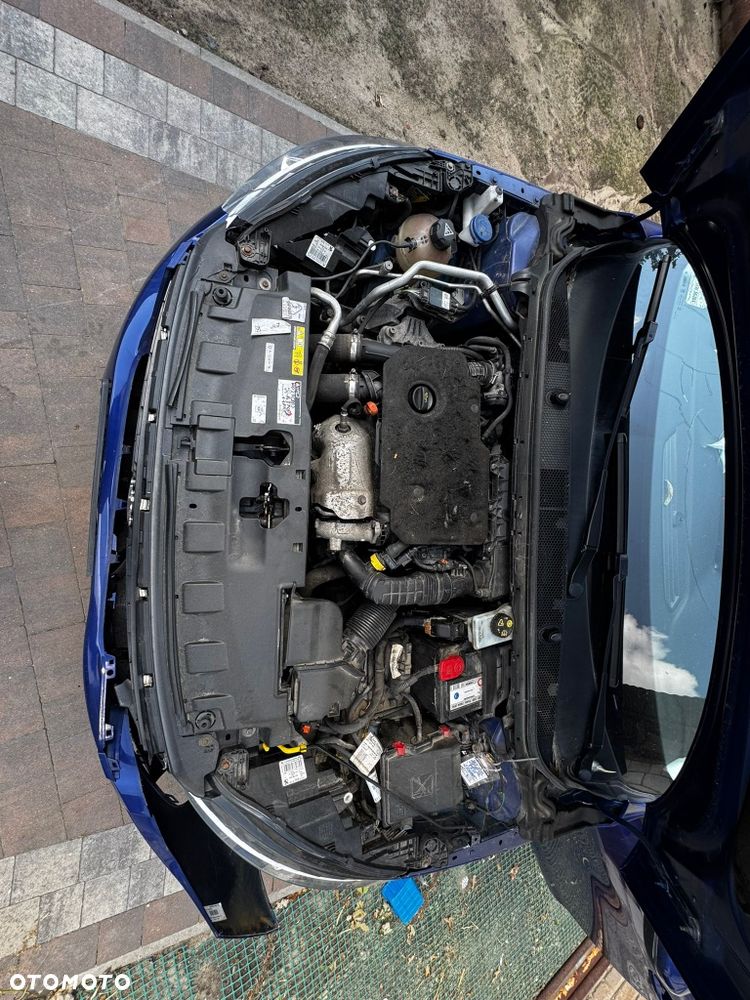 Peugeot 308 - 8