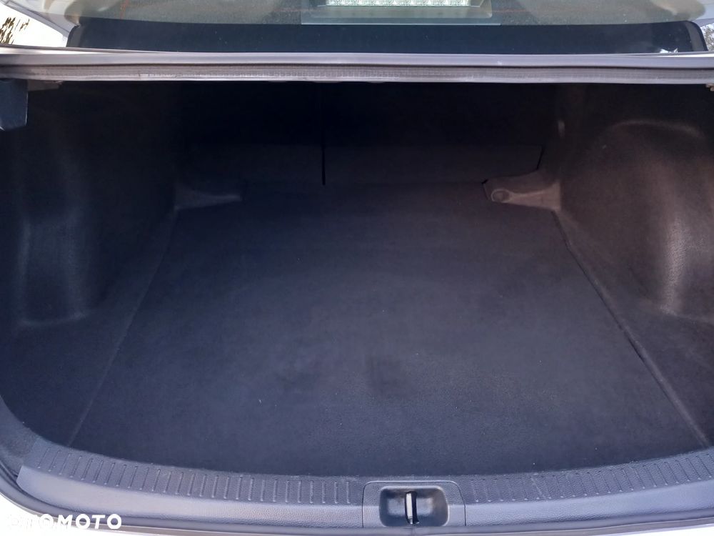Toyota Corolla 1.5 Active - 29