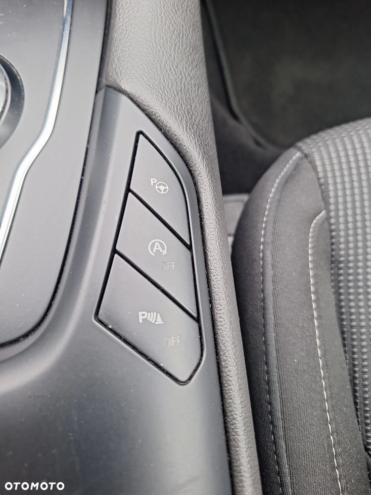 Ford Mondeo 2.0 EcoBlue Titanium - 27