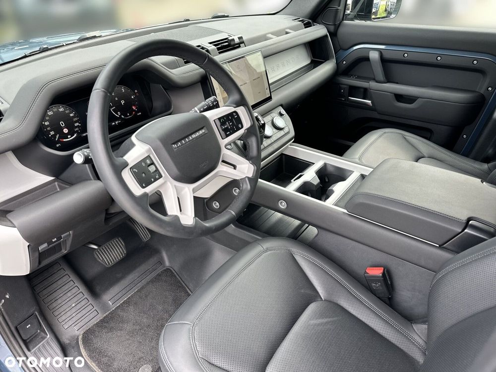 Land Rover Defender - 16