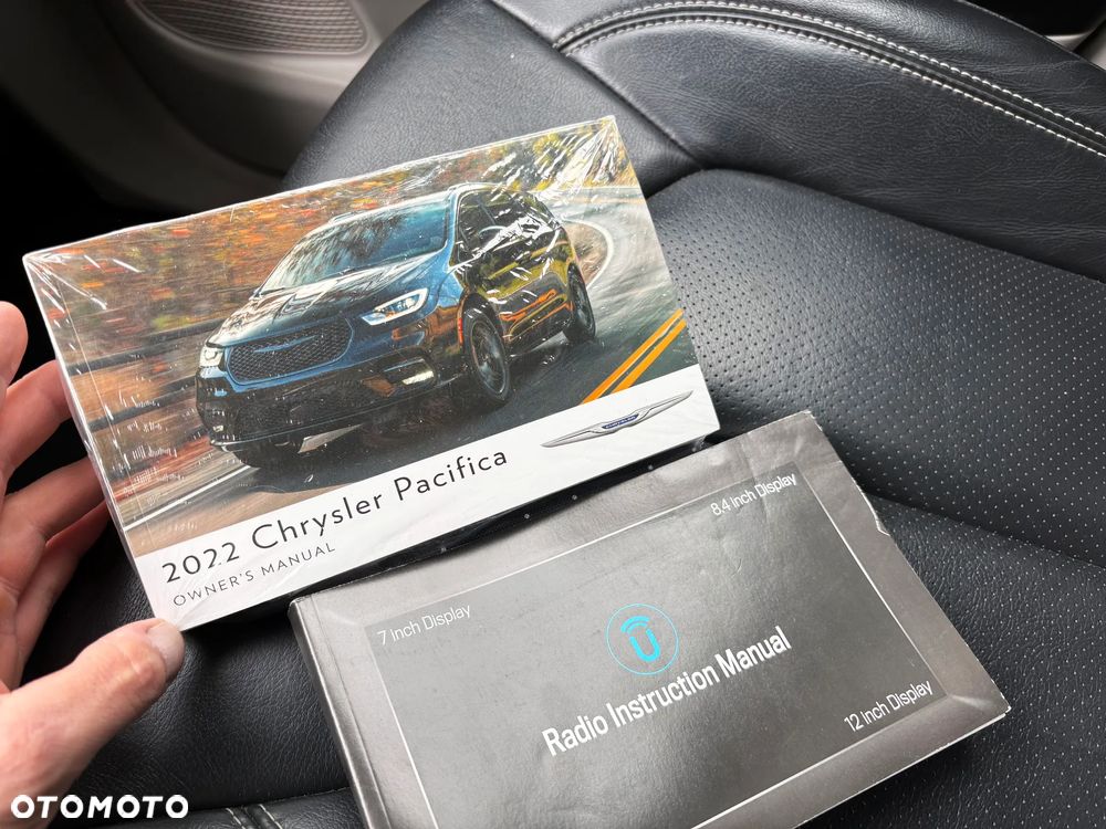 Chrysler Pacifica - 36