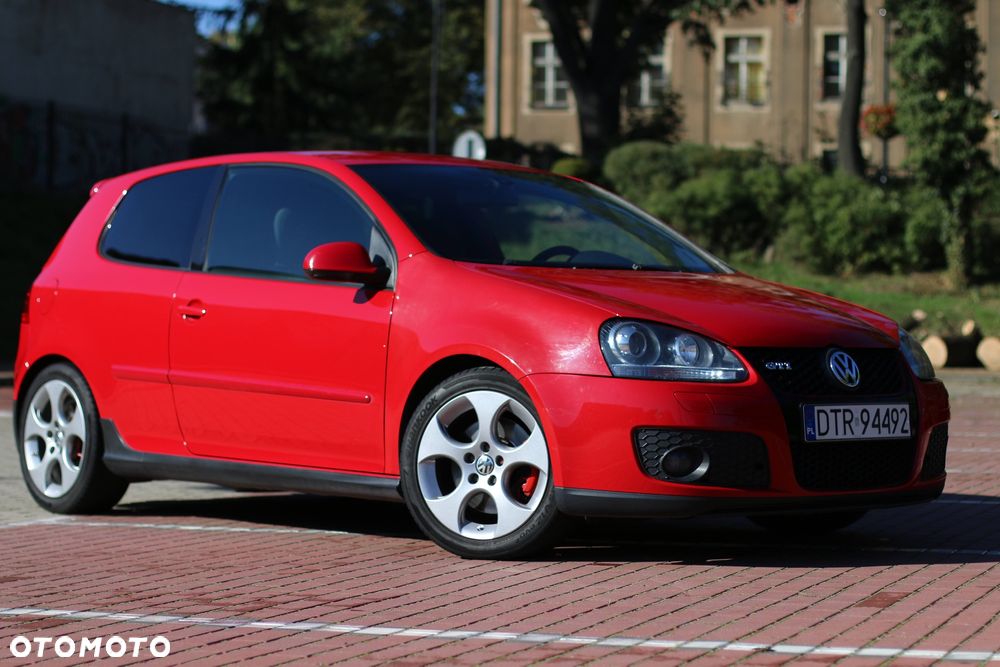 Volkswagen Golf - 5