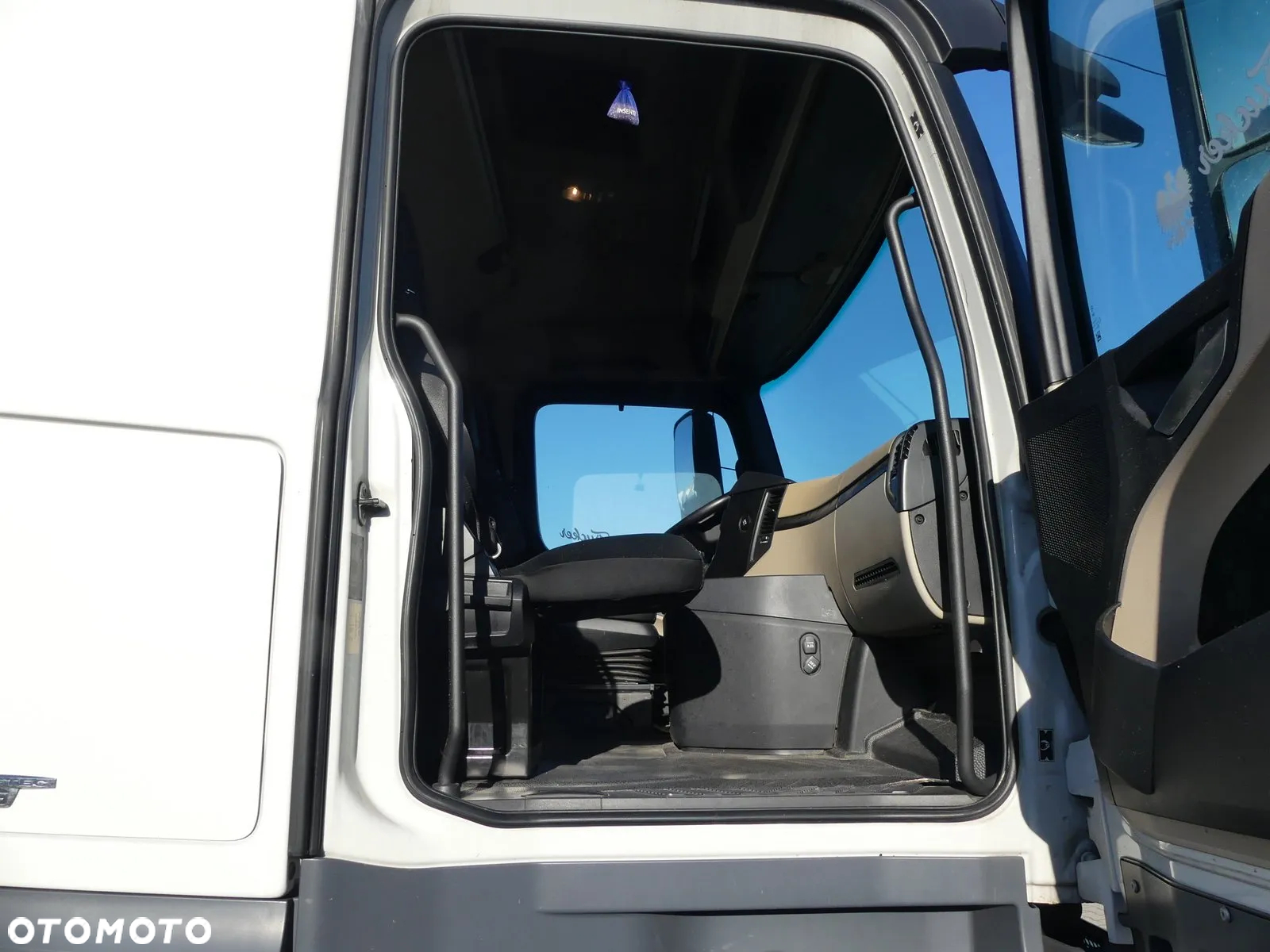 Mercedes-Benz Actros - 9