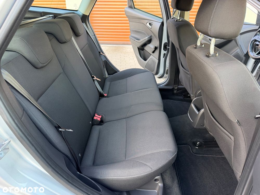Ford Focus - 30