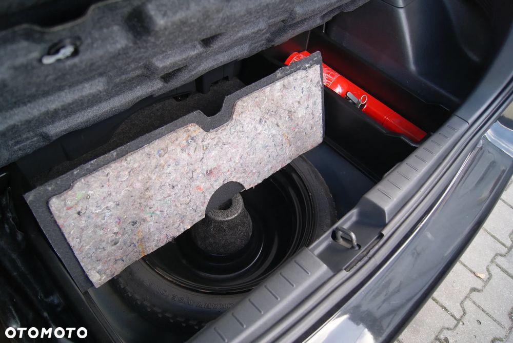 Toyota Yaris 1.0 Luna A/C - 8