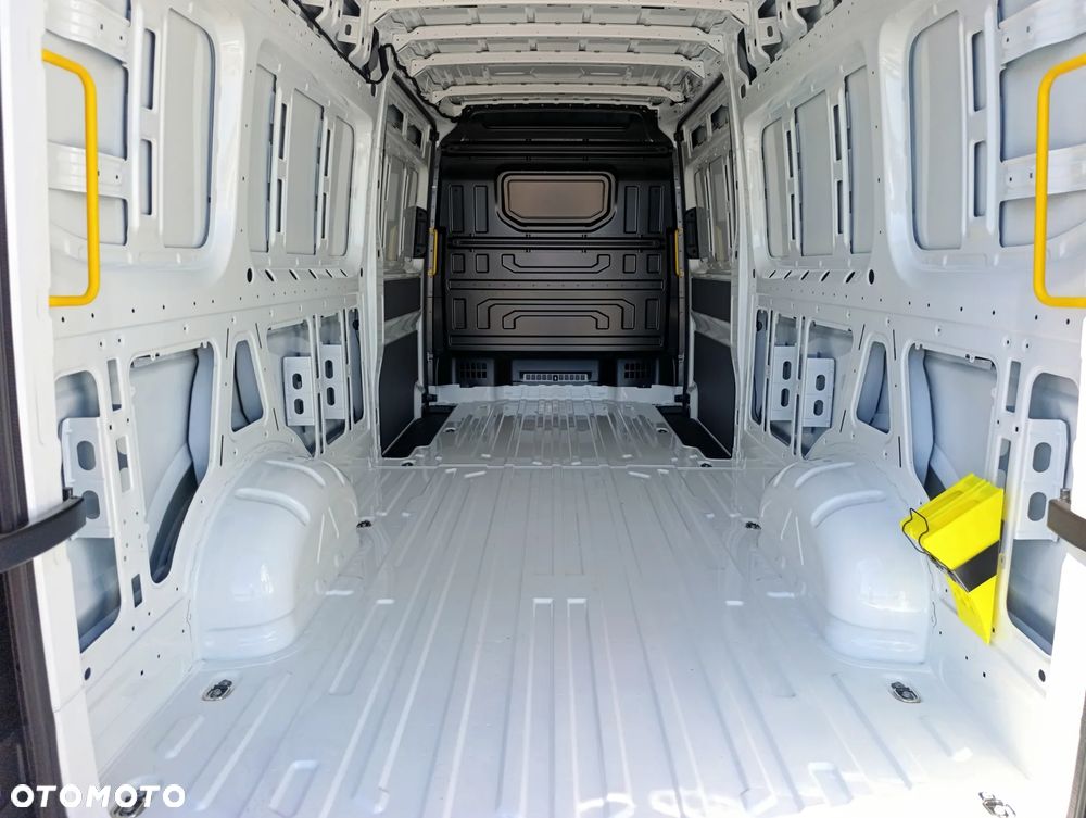 Volkswagen Crafter - 9