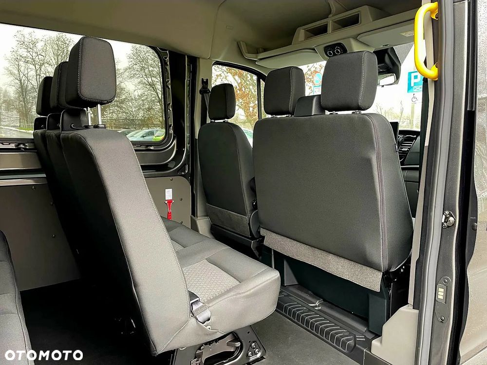 Ford Transit - 12