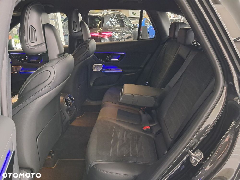 Mercedes-Benz GLC - 31