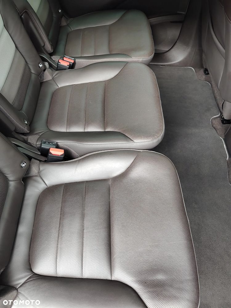 Renault Espace 1.6 dCi Energy Initiale Paris EDC - 10