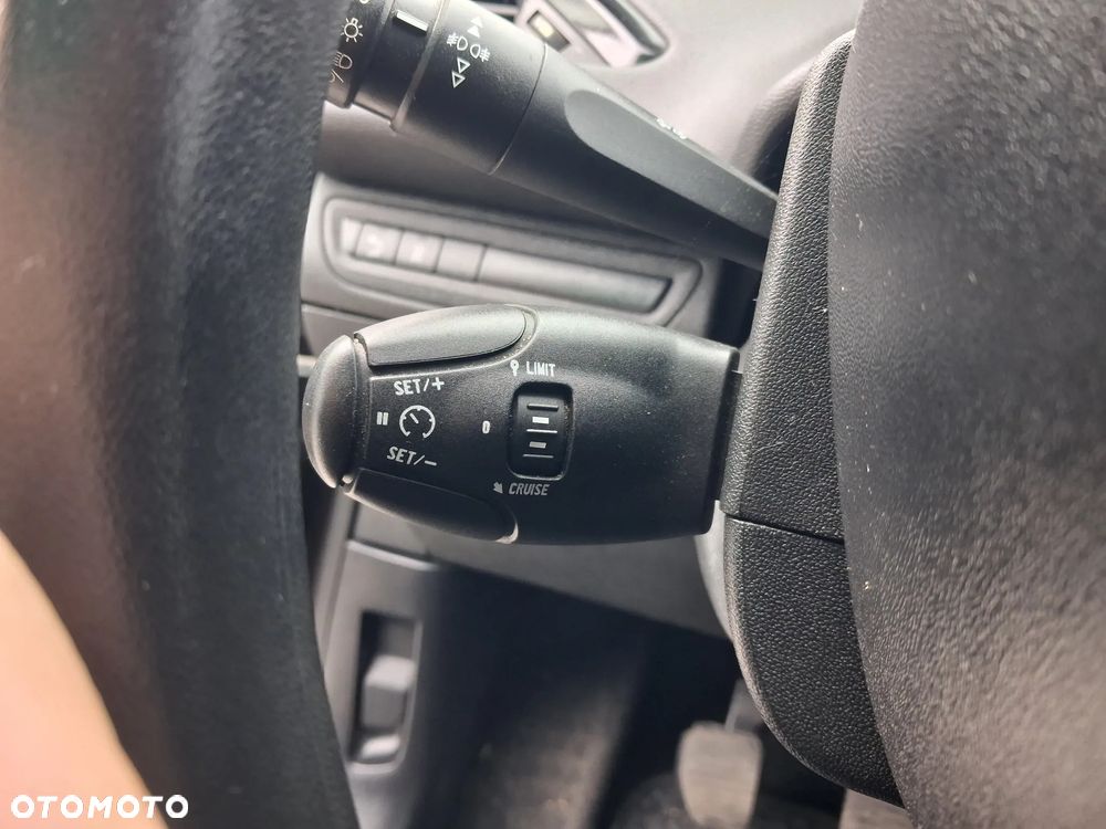 Peugeot 208 95 VTI Active - 17