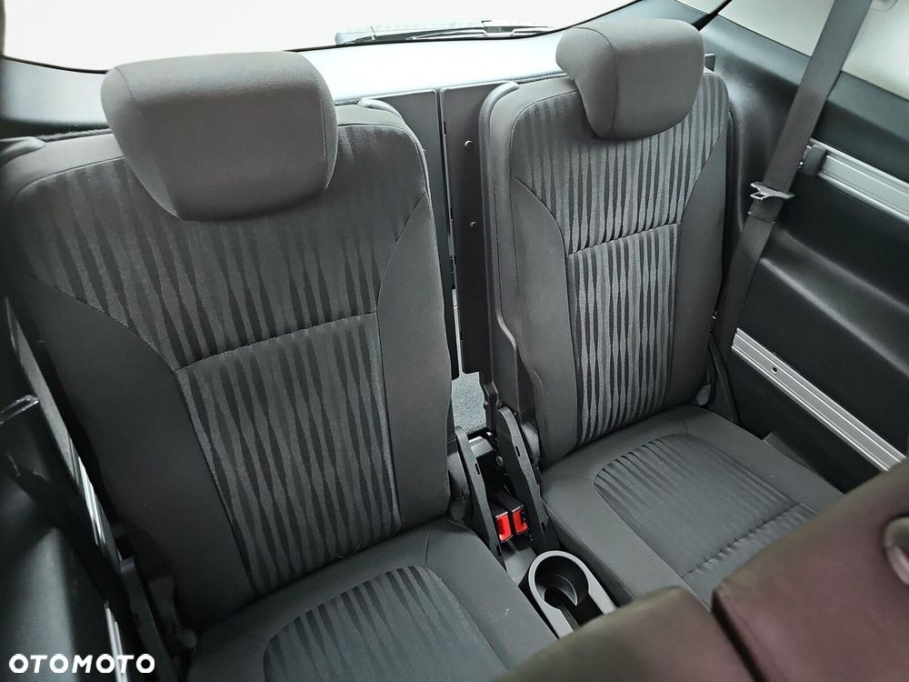 Opel Zafira - 25