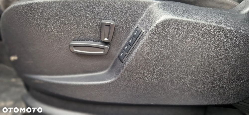 Ford S-Max 2.0 TDCi DPF Titanium X - 21