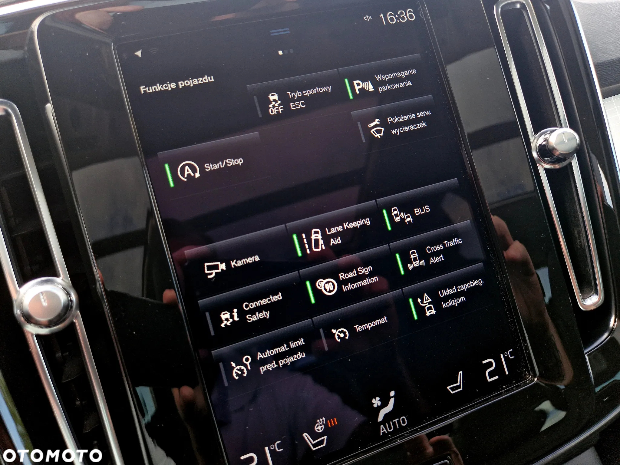 Volvo XC 40 T3 R-Design - 14