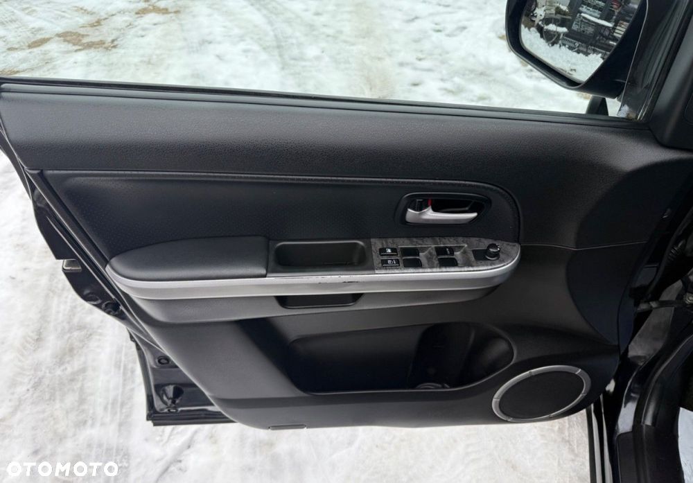 Suzuki Grand Vitara - 11