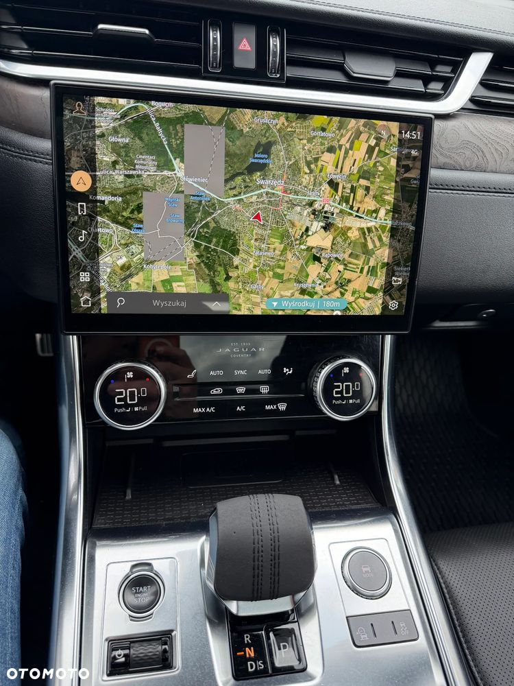 Jaguar XF D200 R-Dynamic S - 36