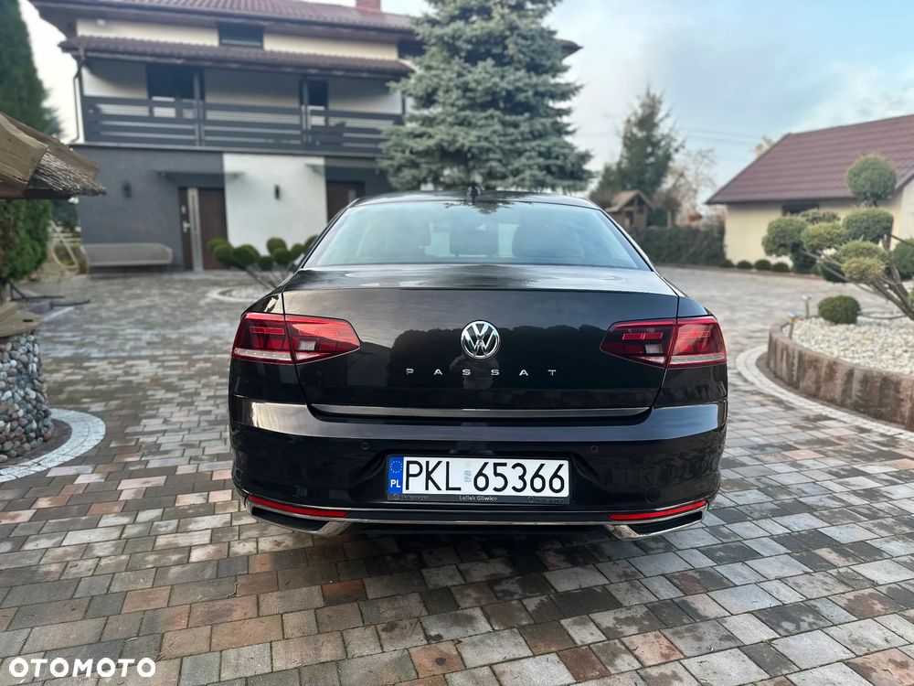 Volkswagen Passat - 8