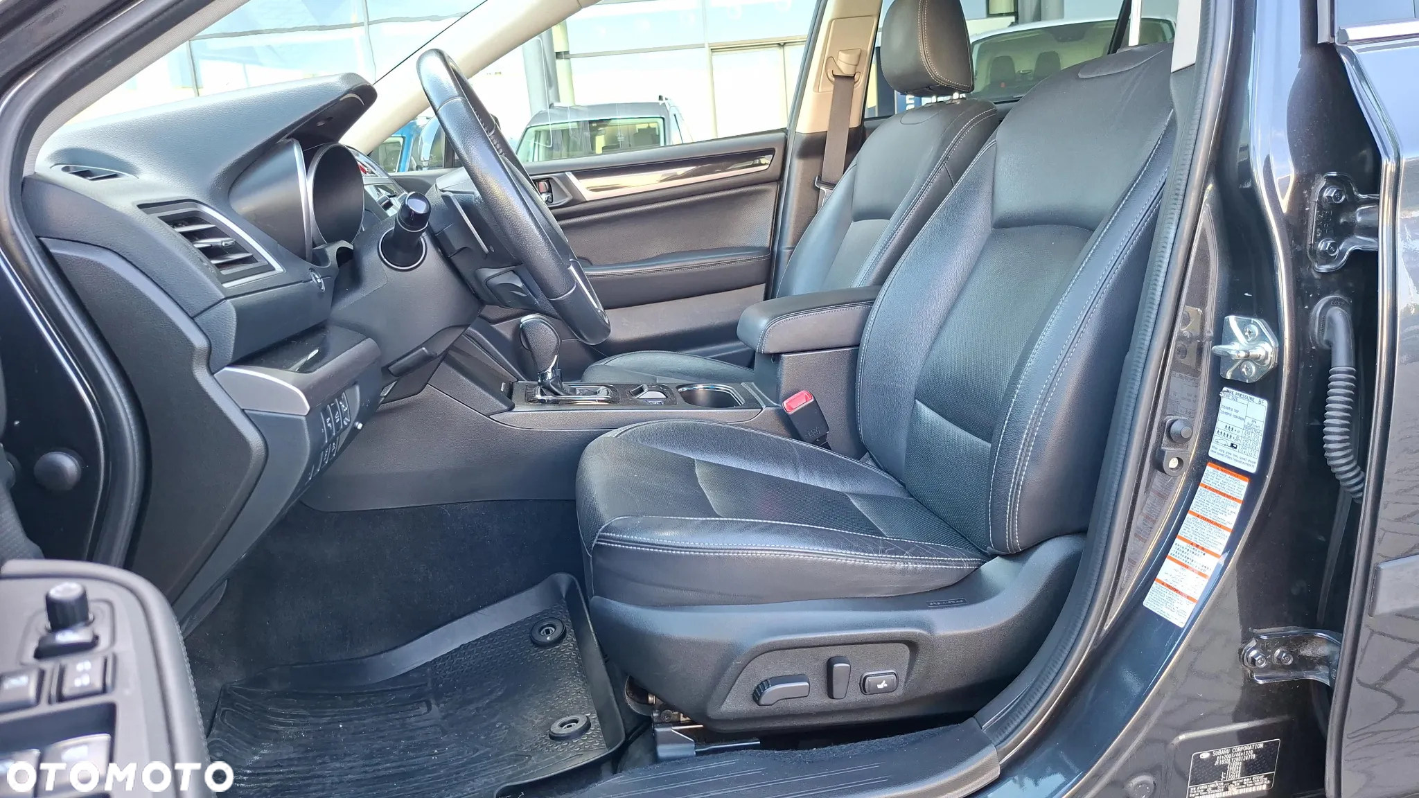 Subaru Outback 2.0D Exclusive Lineartronic - 18