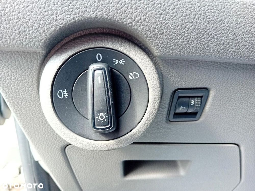 Volkswagen Transporter FURGON 3.400 2.0 TDI 81 kW 5-G - 19