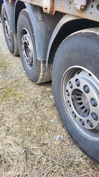 Schwarzmuller S1 - 7