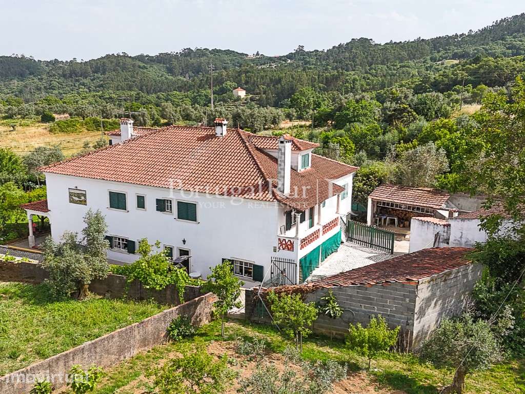 Quinta com Moradia T6 junto ao Grande Lago de Castelo de Bode - Grande imagem: 3/47