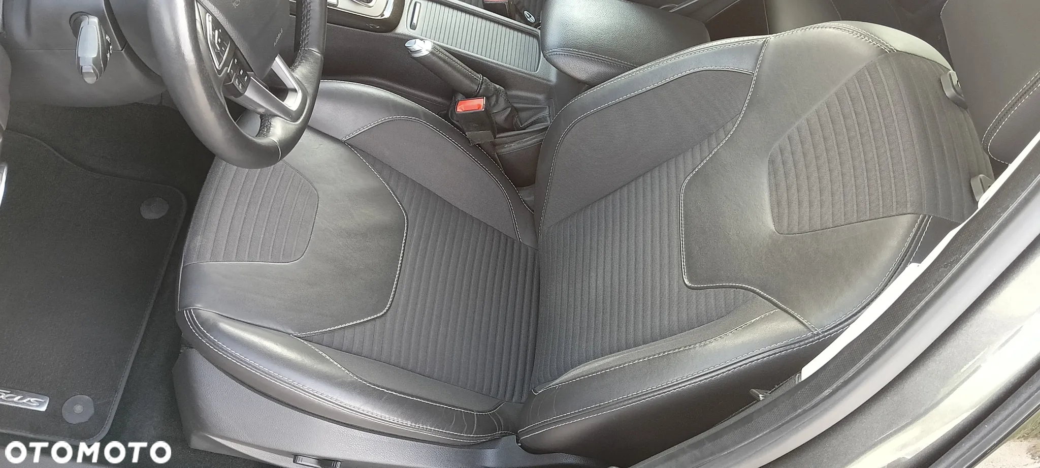 Ford Focus Turnier 1.5 EcoBoost Start-Stopp-System Titanium - 26